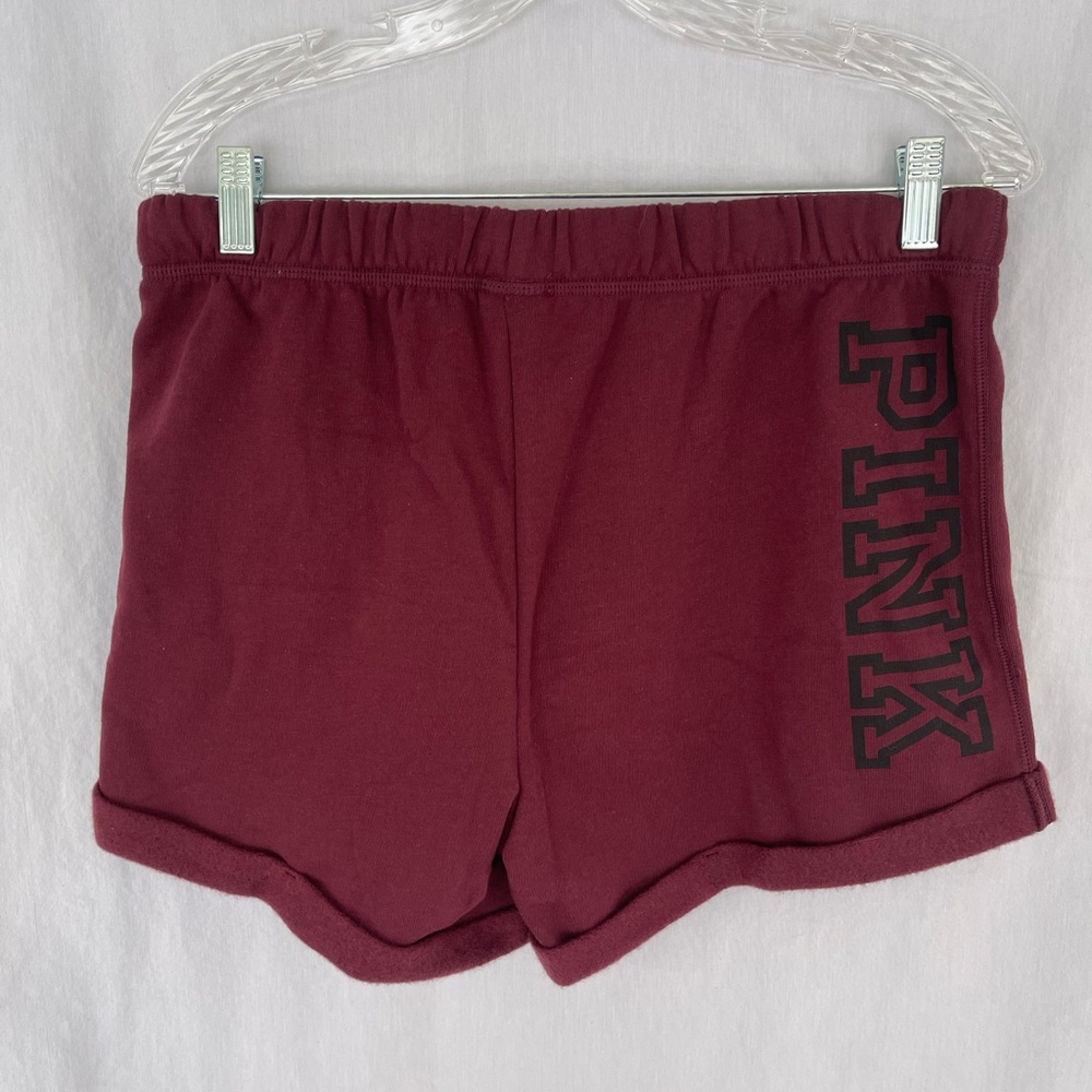 Victorias Secret PINK
fleece shorts
BURGUNDY
New with tag
Front pockets
3"inseam